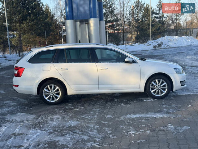 Белый Шкода Октавия, объемом двигателя 1.97 л и пробегом 247 тыс. км за 13800 $, фото 2 на Automoto.ua
