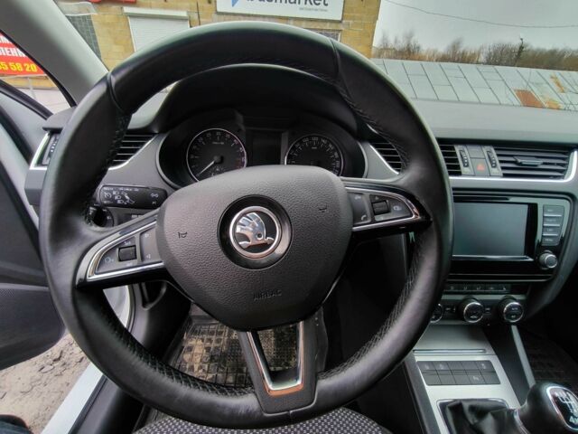 Білий Шкода Октавія, об'ємом двигуна 1.6 л та пробігом 280 тис. км за 12500 $, фото 13 на Automoto.ua