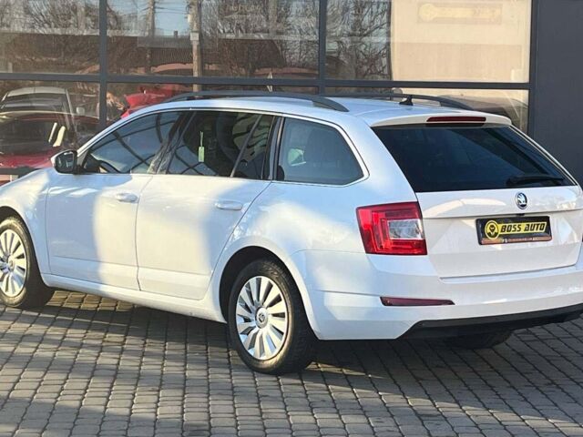 Белый Шкода Октавия, объемом двигателя 1.4 л и пробегом 235 тыс. км за 10450 $, фото 3 на Automoto.ua