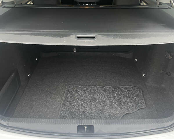 Белый Шкода Октавия, объемом двигателя 2 л и пробегом 290 тыс. км за 11700 $, фото 7 на Automoto.ua