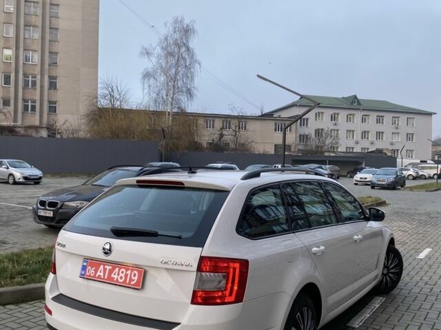 Белый Шкода Октавия, объемом двигателя 1.6 л и пробегом 262 тыс. км за 11600 $, фото 3 на Automoto.ua