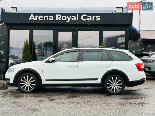 Белый Шкода Октавия, объемом двигателя 1.97 л и пробегом 303 тыс. км за 13900 $, фото 4 на Automoto.ua