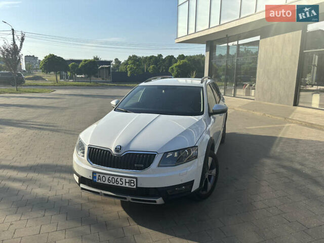 Белый Шкода Октавия, объемом двигателя 2 л и пробегом 174 тыс. км за 16000 $, фото 1 на Automoto.ua