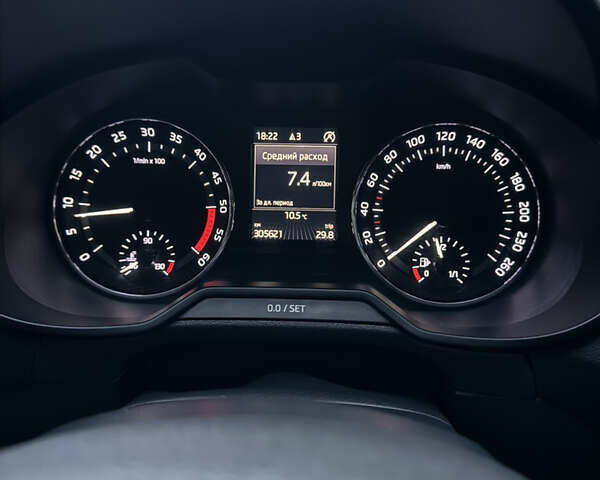Шкода Октавия 2016 в Харькове на Automoto.ua Белый Шкода Октавия, объемом двигателя 1.97 л и пробегом 305 тыс. км за 14999 $, фото 12 на Automoto.ua