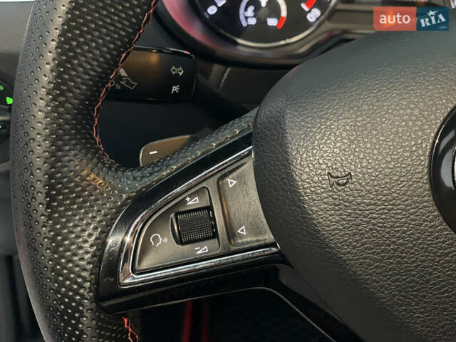 Белый Шкода Октавия, объемом двигателя 2 л и пробегом 269 тыс. км за 14999 $, фото 59 на Automoto.ua