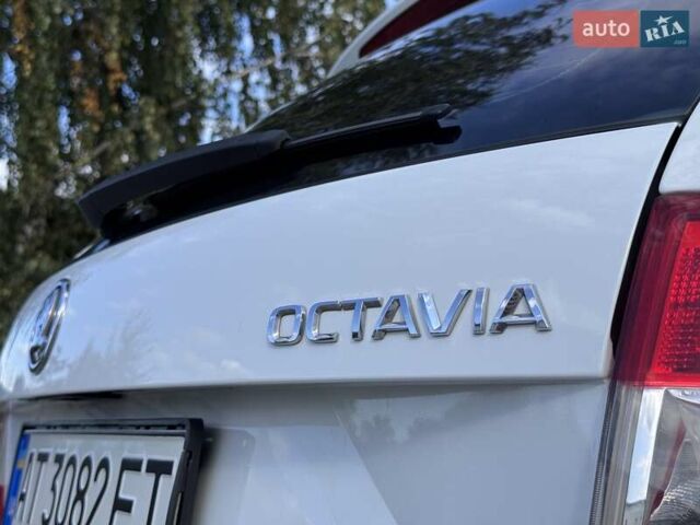 Белый Шкода Октавия, объемом двигателя 2 л и пробегом 280 тыс. км за 12100 $, фото 32 на Automoto.ua