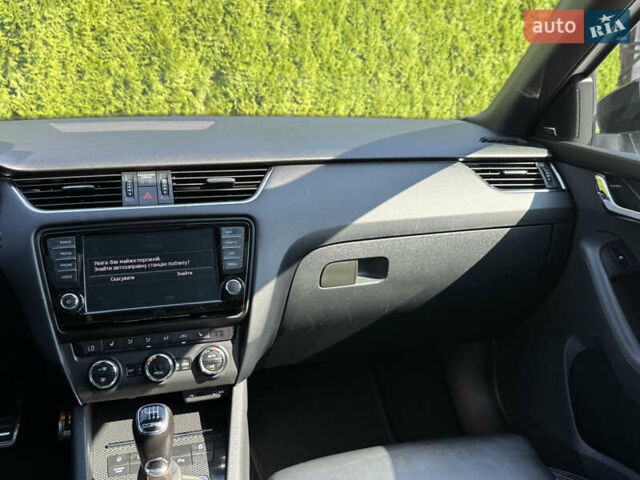 Білий Шкода Октавія, об'ємом двигуна 2 л та пробігом 165 тис. км за 14999 $, фото 51 на Automoto.ua