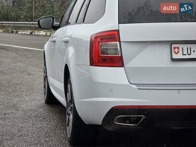 Білий Шкода Октавія, об'ємом двигуна 2 л та пробігом 254 тис. км за 16699 $, фото 21 на Automoto.ua