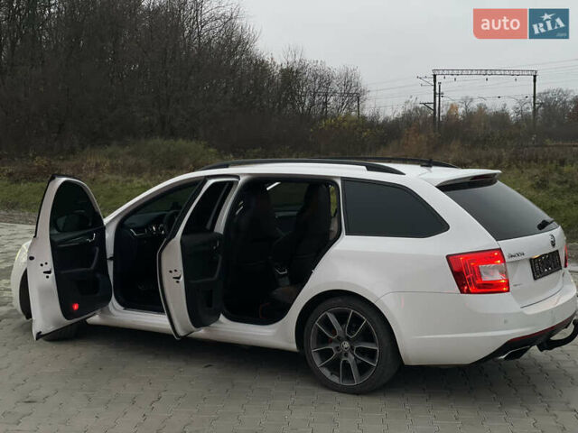 Белый Шкода Октавия, объемом двигателя 2 л и пробегом 269 тыс. км за 14999 $, фото 74 на Automoto.ua