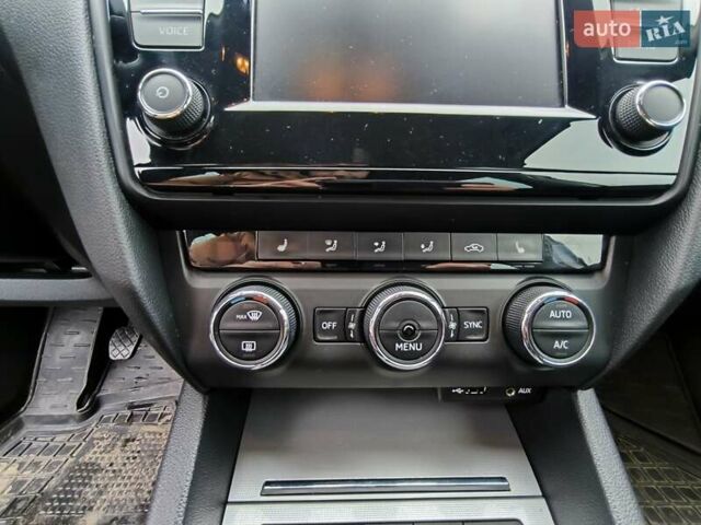 Білий Шкода Октавія, об'ємом двигуна 1.6 л та пробігом 280 тис. км за 11800 $, фото 34 на Automoto.ua