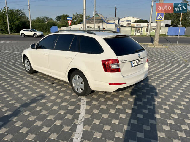 Белый Шкода Октавия, объемом двигателя 1.6 л и пробегом 180 тыс. км за 10400 $, фото 5 на Automoto.ua