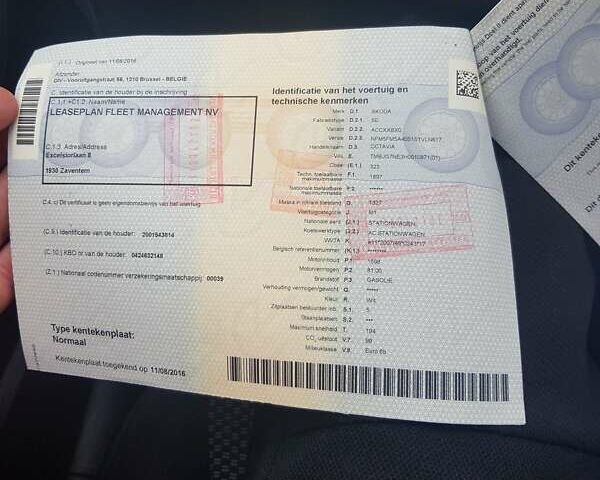 Белый Шкода Октавия, объемом двигателя 1.6 л и пробегом 245 тыс. км за 13000 $, фото 5 на Automoto.ua