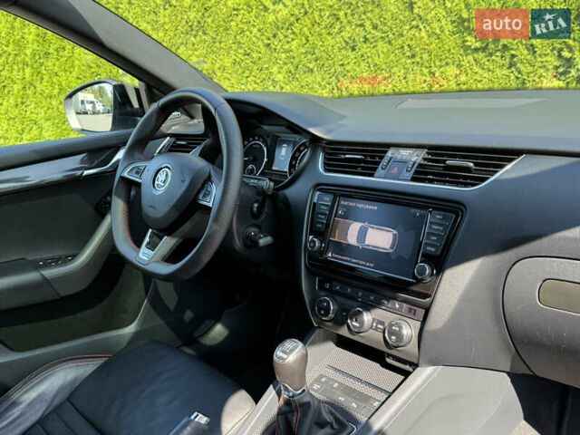 Білий Шкода Октавія, об'ємом двигуна 2 л та пробігом 165 тис. км за 14999 $, фото 40 на Automoto.ua