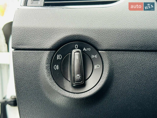 Белый Шкода Октавия, объемом двигателя 1.97 л и пробегом 303 тыс. км за 13900 $, фото 37 на Automoto.ua