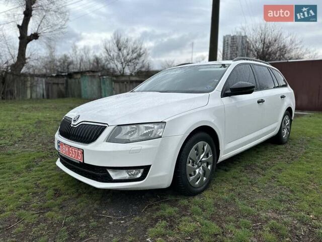 Белый Шкода Октавия, объемом двигателя 1.6 л и пробегом 192 тыс. км за 10900 $, фото 5 на Automoto.ua