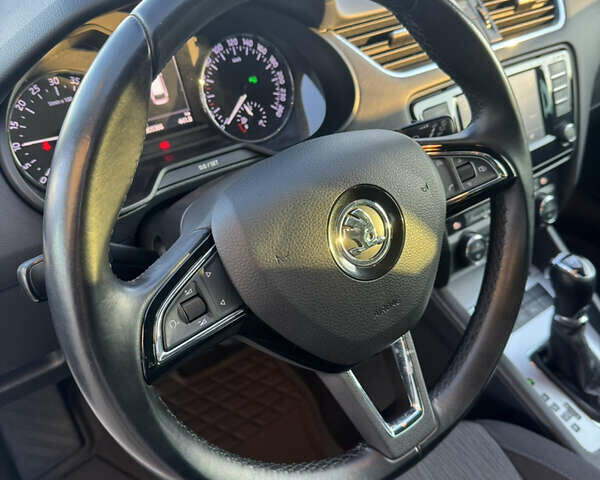 Білий Шкода Октавія, об'ємом двигуна 1.97 л та пробігом 280 тис. км за 13800 $, фото 20 на Automoto.ua