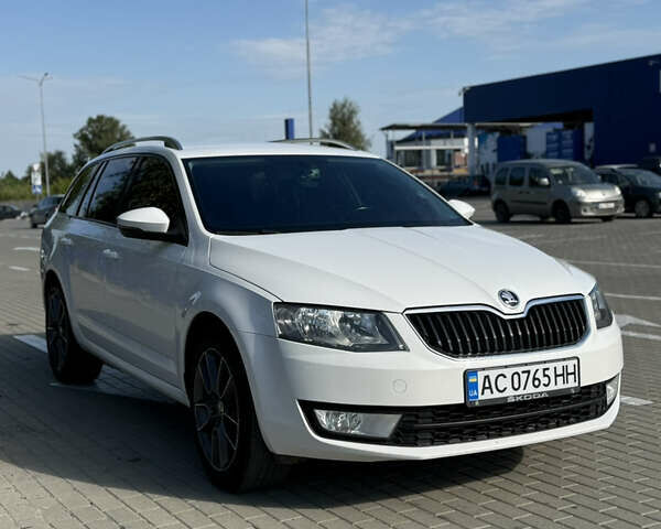 Шкода Октавия 2016 в Турийск на Automoto.ua Белый Шкода Октавия, объемом двигателя 1.97 л и пробегом 321 тыс. км за 11299 $, фото 21 на Automoto.ua