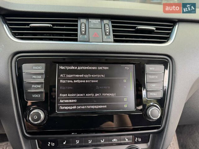 Белый Шкода Октавия, объемом двигателя 2 л и пробегом 250 тыс. км за 13999 $, фото 48 на Automoto.ua