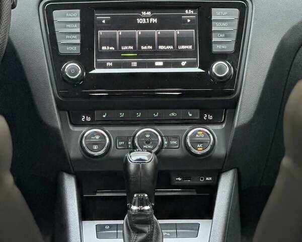 Белый Шкода Октавия, объемом двигателя 1.8 л и пробегом 210 тыс. км за 12900 $, фото 20 на Automoto.ua