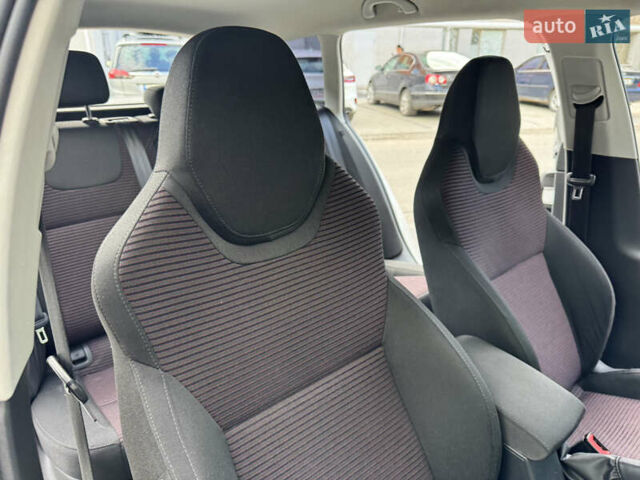 Белый Шкода Октавия, объемом двигателя 2 л и пробегом 250 тыс. км за 13999 $, фото 28 на Automoto.ua