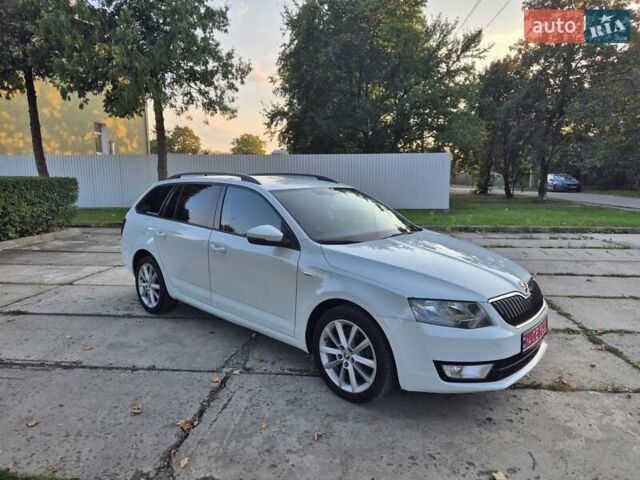 Білий Шкода Октавія, об'ємом двигуна 2 л та пробігом 195 тис. км за 11599 $, фото 2 на Automoto.ua