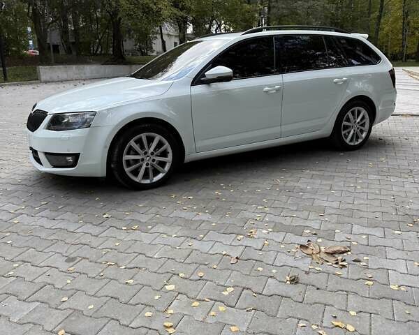 Белый Шкода Октавия, объемом двигателя 1.97 л и пробегом 243 тыс. км за 13400 $, фото 3 на Automoto.ua