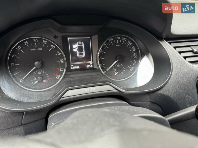 Белый Шкода Октавия, объемом двигателя 1.97 л и пробегом 328 тыс. км за 12300 $, фото 23 на Automoto.ua