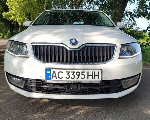 Білий Шкода Октавія, об'ємом двигуна 1.6 л та пробігом 243 тис. км за 13100 $, фото 7 на Automoto.ua