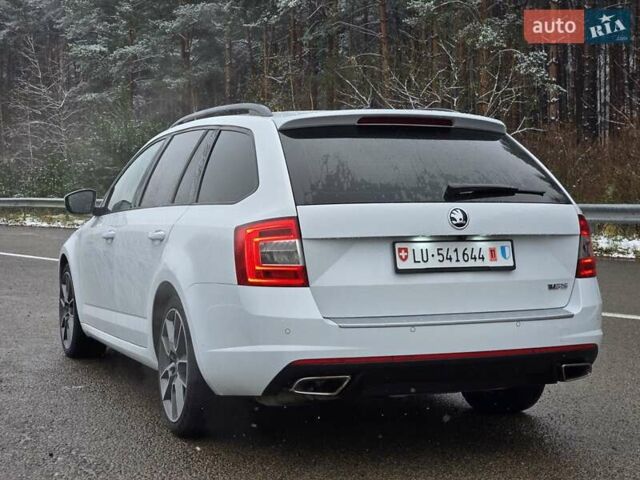 Білий Шкода Октавія, об'ємом двигуна 2 л та пробігом 254 тис. км за 16699 $, фото 4 на Automoto.ua