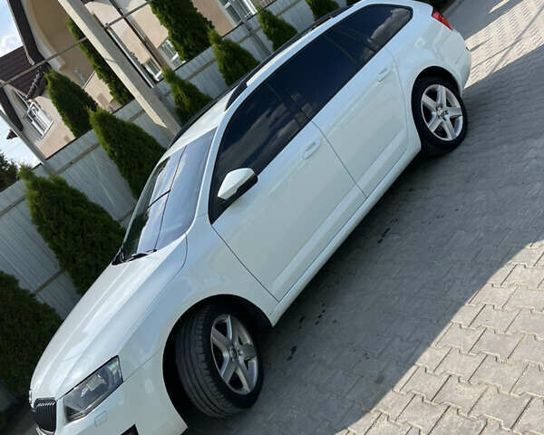 Шкода Октавія 2016 у Вінниці на Automoto.ua Білий Шкода Октавія, об'ємом двигуна 1.6 л та пробігом 270 тис. км за 10700 $, фото 2 на Automoto.ua