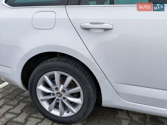 Білий Шкода Октавія, об'ємом двигуна 1.6 л та пробігом 280 тис. км за 10900 $, фото 16 на Automoto.ua