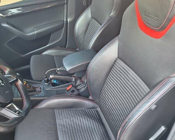 Белый Шкода Октавия, объемом двигателя 1.97 л и пробегом 196 тыс. км за 17500 $, фото 24 на Automoto.ua