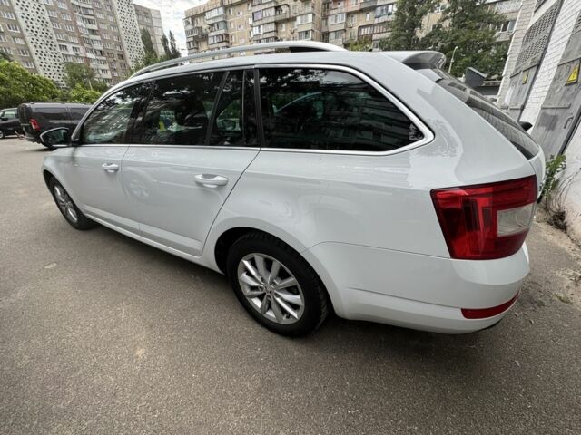 Белый Шкода Октавия, объемом двигателя 1.6 л и пробегом 221 тыс. км за 12000 $, фото 2 на Automoto.ua