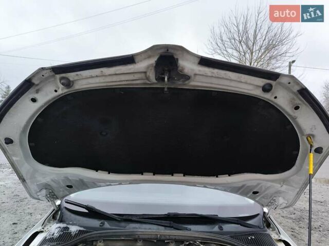 Білий Шкода Октавія, об'ємом двигуна 1.6 л та пробігом 280 тис. км за 11800 $, фото 57 на Automoto.ua