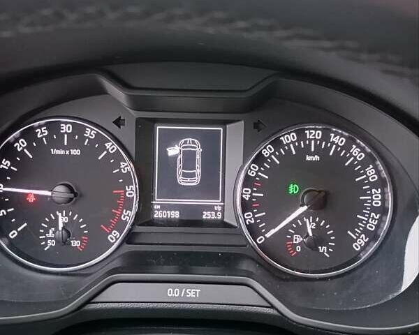 Білий Шкода Октавія, об'ємом двигуна 1.6 л та пробігом 260 тис. км за 12600 $, фото 2 на Automoto.ua