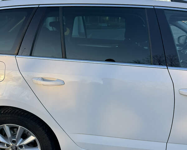 Білий Шкода Октавія, об'ємом двигуна 1.97 л та пробігом 280 тис. км за 13800 $, фото 43 на Automoto.ua