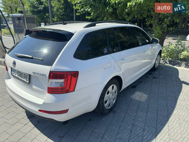 Белый Шкода Октавия, объемом двигателя 1.6 л и пробегом 232 тыс. км за 11500 $, фото 8 на Automoto.ua