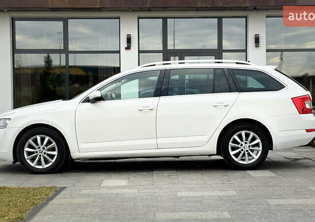 Белый Шкода Октавия, объемом двигателя 1.6 л и пробегом 231 тыс. км за 11850 $, фото 7 на Automoto.ua