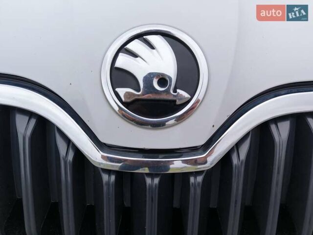 Білий Шкода Октавія, об'ємом двигуна 1.6 л та пробігом 280 тис. км за 11800 $, фото 14 на Automoto.ua
