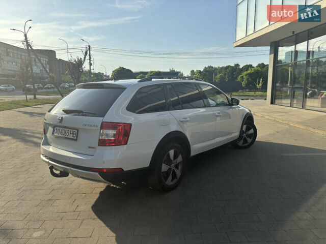 Белый Шкода Октавия, объемом двигателя 2 л и пробегом 174 тыс. км за 16000 $, фото 5 на Automoto.ua