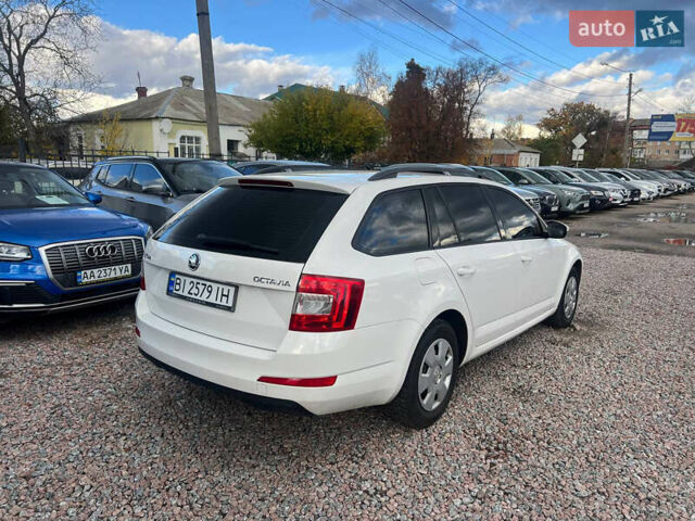 Білий Шкода Октавія, об'ємом двигуна 1.6 л та пробігом 182 тис. км за 10500 $, фото 4 на Automoto.ua