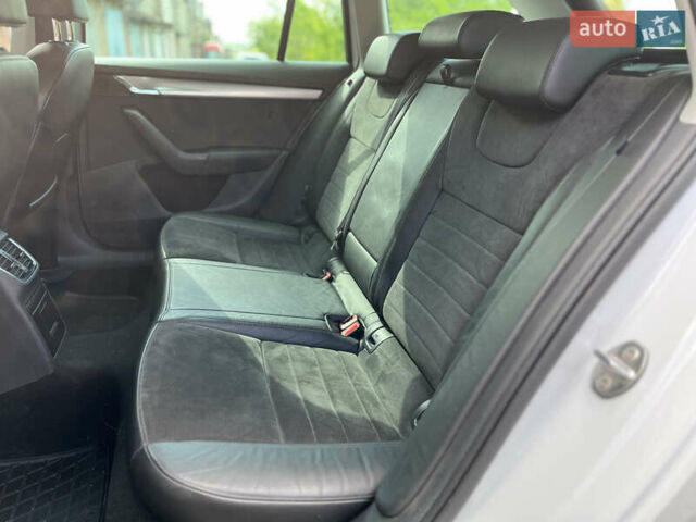 Белый Шкода Октавия, объемом двигателя 1.97 л и пробегом 260 тыс. км за 14490 $, фото 13 на Automoto.ua