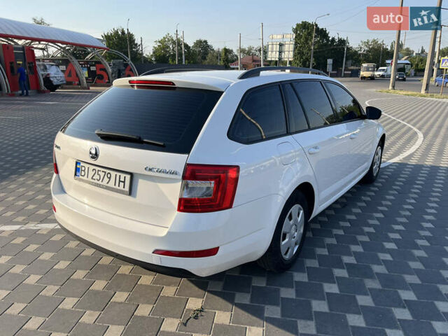 Белый Шкода Октавия, объемом двигателя 1.6 л и пробегом 180 тыс. км за 10400 $, фото 3 на Automoto.ua