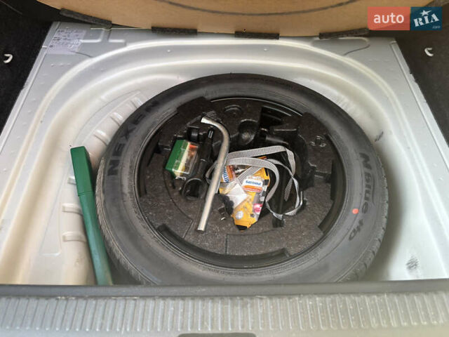 Белый Шкода Октавия, объемом двигателя 2 л и пробегом 174 тыс. км за 16000 $, фото 9 на Automoto.ua