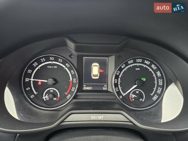 Білий Шкода Октавія, об'ємом двигуна 2 л та пробігом 254 тис. км за 16699 $, фото 60 на Automoto.ua