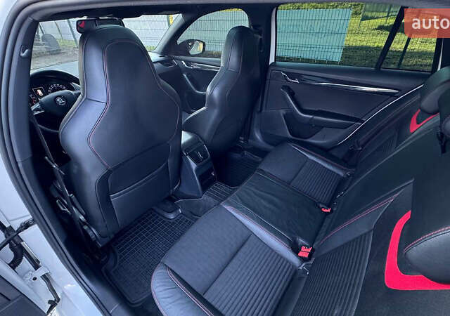 Білий Шкода Октавія, об'ємом двигуна 2 л та пробігом 267 тис. км за 16500 $, фото 13 на Automoto.ua