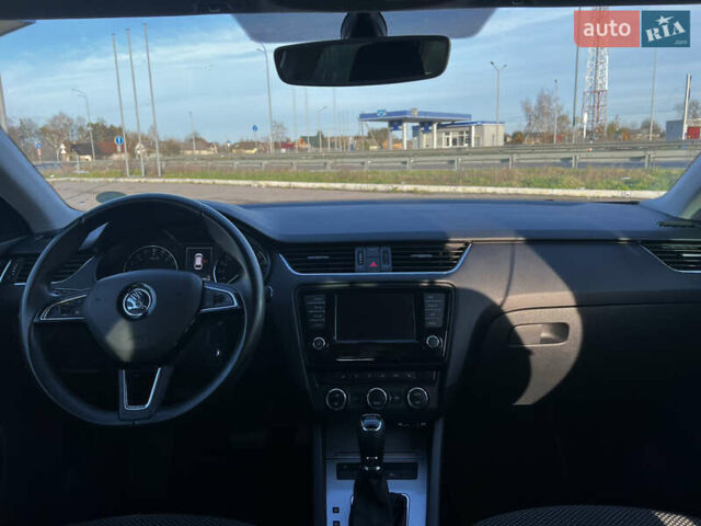 Белый Шкода Октавия, объемом двигателя 1.6 л и пробегом 278 тыс. км за 11200 $, фото 14 на Automoto.ua