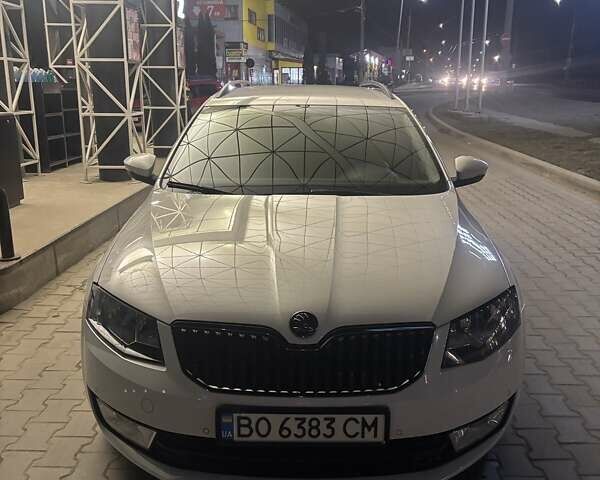 Белый Шкода Октавия, объемом двигателя 2 л и пробегом 205 тыс. км за 14500 $, фото 2 на Automoto.ua