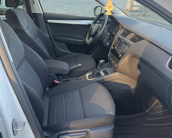 Білий Шкода Октавія, об'ємом двигуна 1.97 л та пробігом 280 тис. км за 13800 $, фото 40 на Automoto.ua