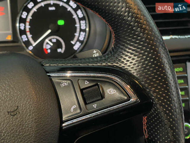 Белый Шкода Октавия, объемом двигателя 2 л и пробегом 269 тыс. км за 14999 $, фото 60 на Automoto.ua